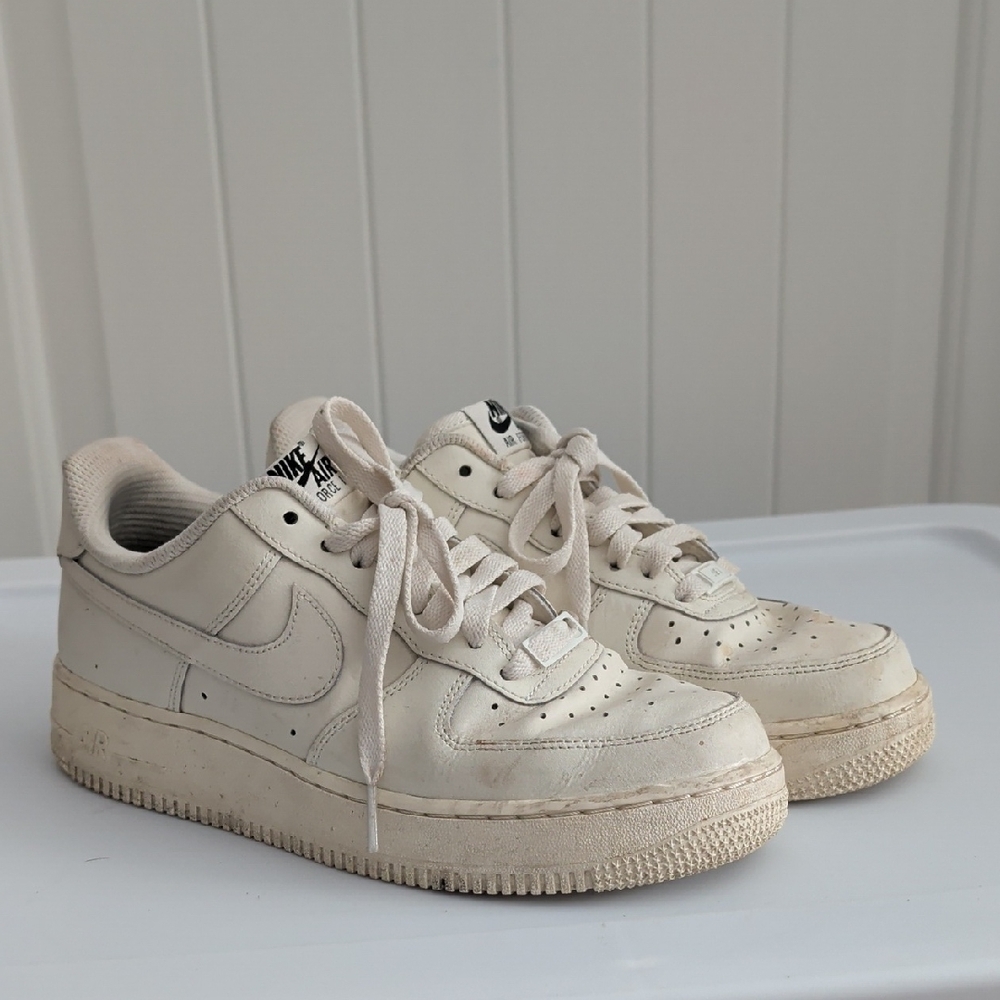 Nike Cream Low-Top Sneakers